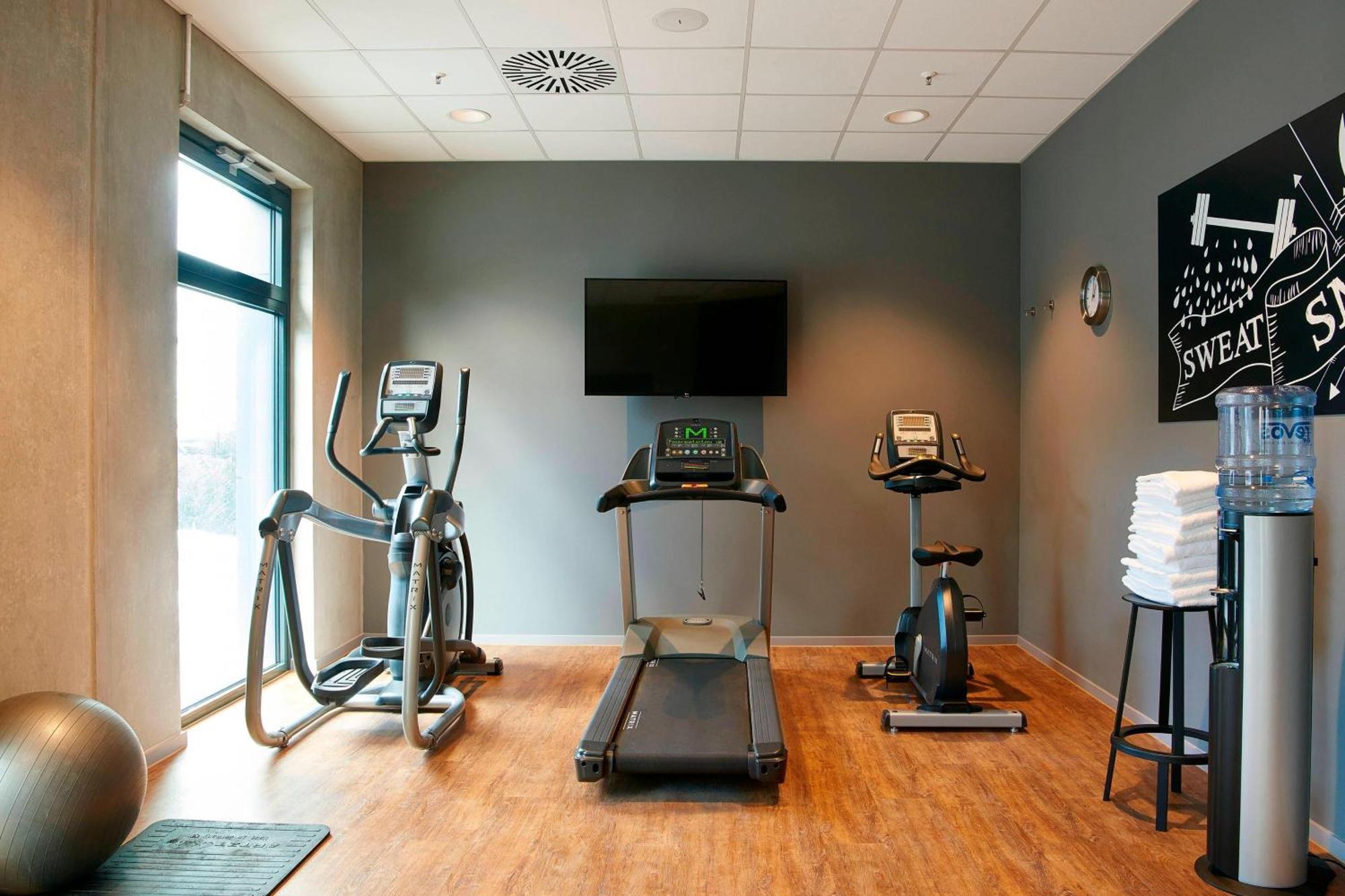 Moxy Frankfurt Eschborn Ξενοδοχείο Εξωτερικό φωτογραφία